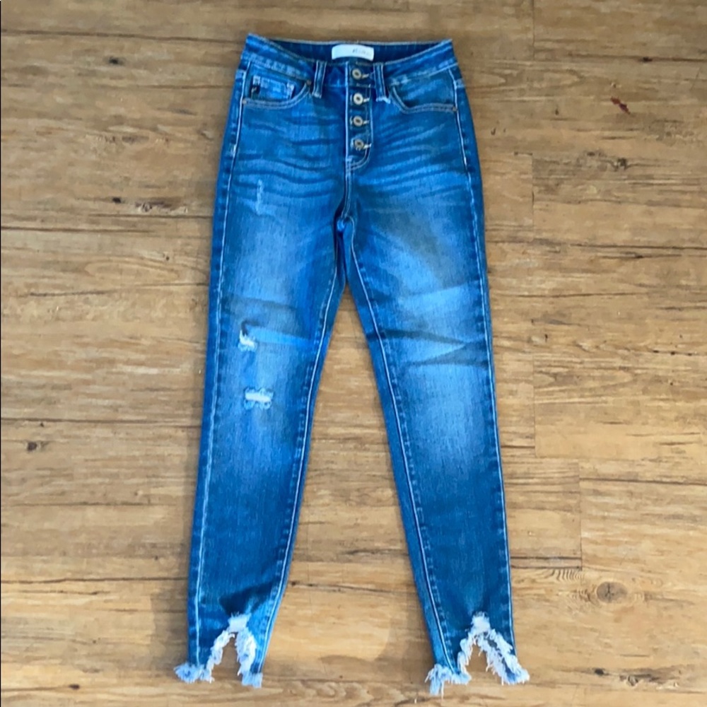 ⭐️KanCan  Distressed ButtonFly Jeans⭐️
